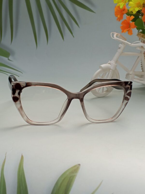 Wide Frame Photochromic Glasses – Unisex Transition Eyewear
