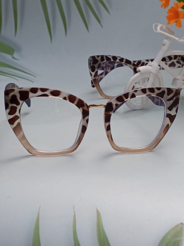 Bold Cat-Eye Anti-Blue Light Glasses